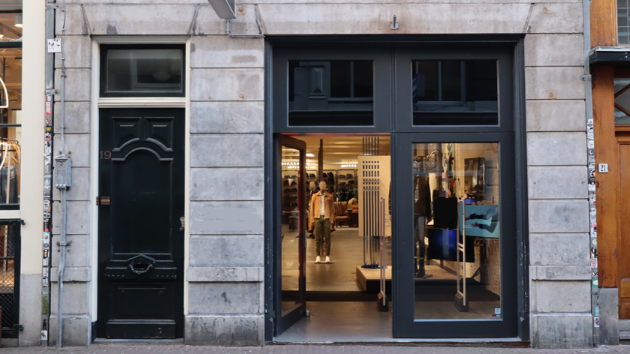 Brandveiligheid Alo Yoga winkel in Amsterdam